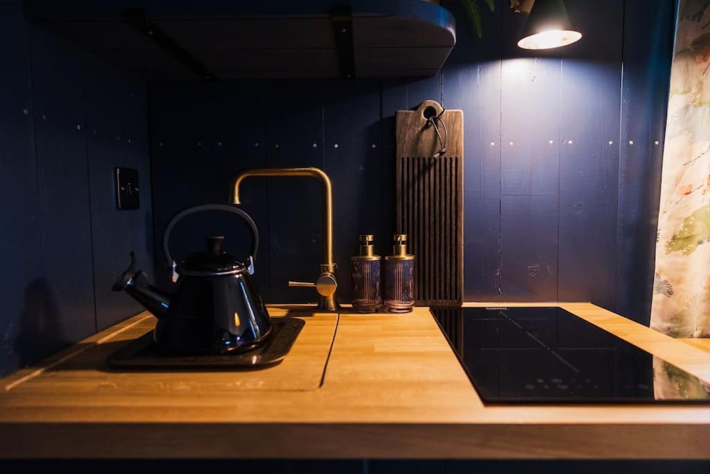 Toadland Shepherd Huts Durham Extérieur photo