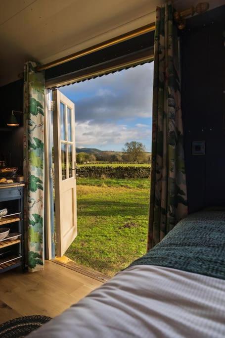 Toadland Shepherd Huts Durham Extérieur photo